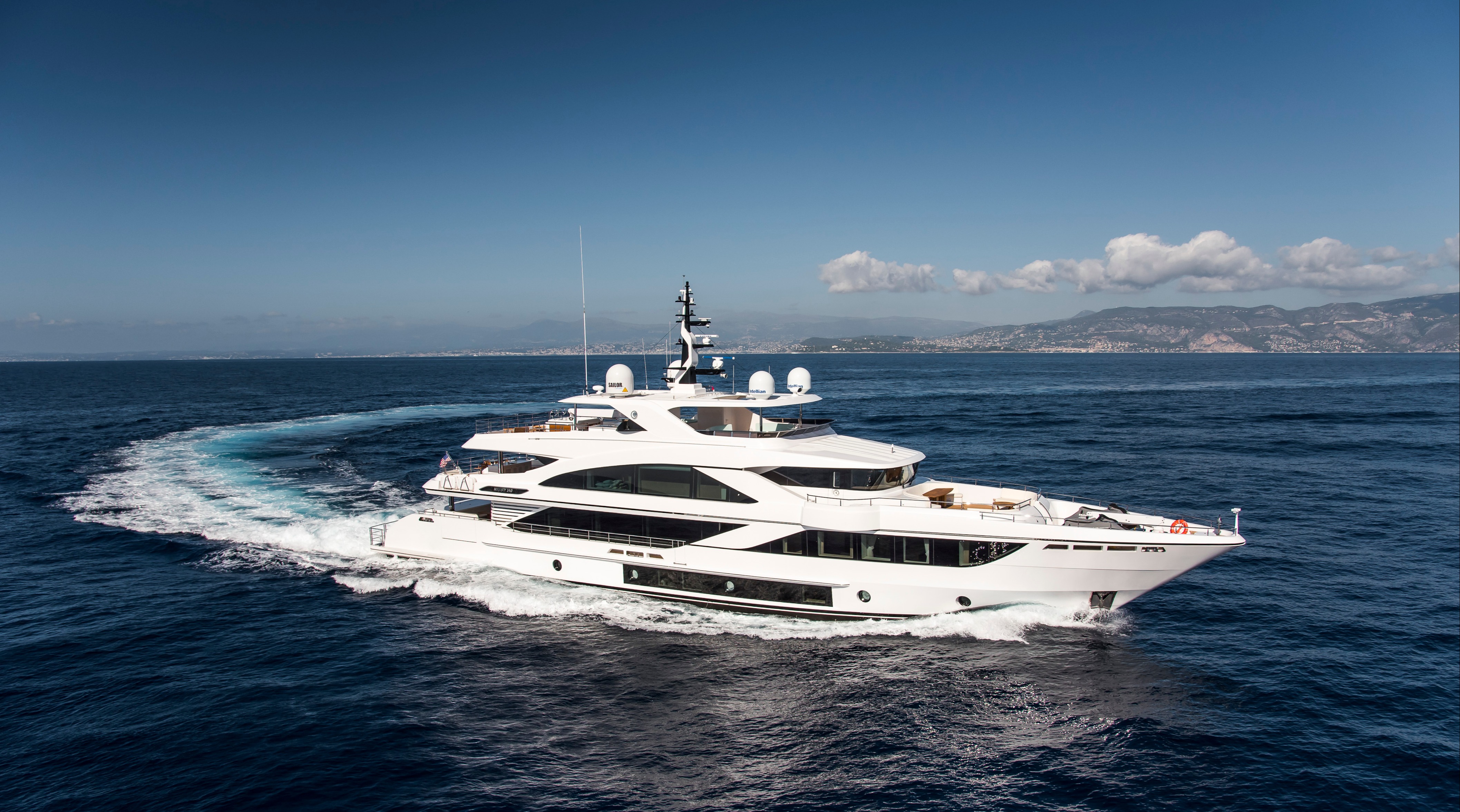 Majesty 140 Luxury Mega Yachts For Sale In Uae Majesty Yachts